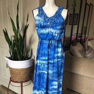 Women’s faded glory sleeveless maxi dress